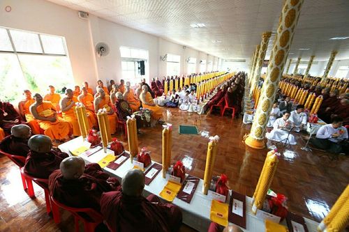 ภาพ No.17896:พิธีถวายเทียนพรรษา ผัาอาบน้ำฝน ปัจจัยไทยธรรม แด่คณะสงฆ์ 700 รูป เมืองทวาย