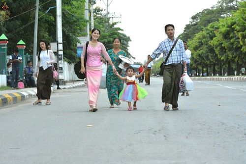 ภาพ No.17933:ประมวลภาพตักบาตรพระ 10,000 รูป ครั้งแรก ณ เมืองมัณฑะเลย์