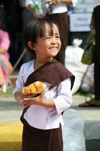 ภาพ No.17937:ประมวลภาพตักบาตรพระ 10,000 รูป ครั้งแรก ณ เมืองมัณฑะเลย์