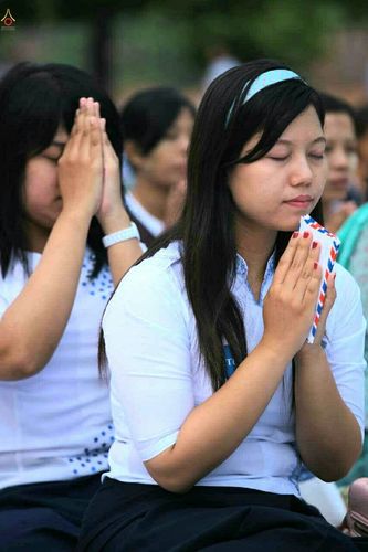 ภาพ No.17941:ประมวลภาพตักบาตรพระ 10,000 รูป ครั้งแรก ณ เมืองมัณฑะเลย์