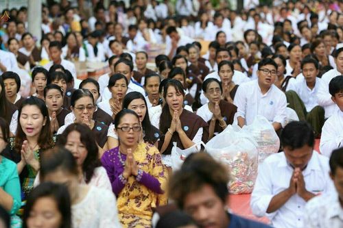 ภาพ No.17983:ประมวลภาพตักบาตรพระ 10,000 รูป ครั้งแรก ณ เมืองมัณฑะเลย์
