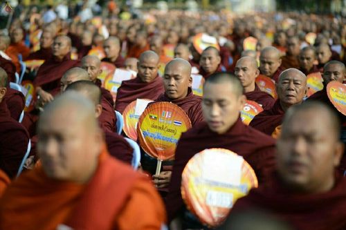 ภาพ No.17986:ประมวลภาพตักบาตรพระ 10,000 รูป ครั้งแรก ณ เมืองมัณฑะเลย์