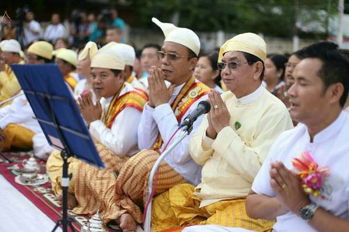 ภาพ No.17992:ประมวลภาพตักบาตรพระ 10,000 รูป ครั้งแรก ณ เมืองมัณฑะเลย์