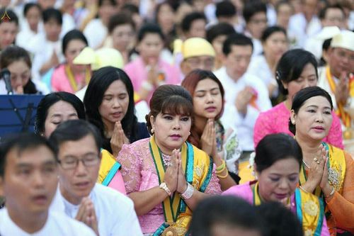 ภาพ No.17999:ประมวลภาพตักบาตรพระ 10,000 รูป ครั้งแรก ณ เมืองมัณฑะเลย์