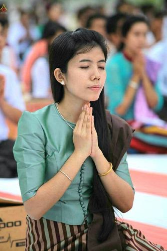 ภาพ No.18009:ประมวลภาพตักบาตรพระ 10,000 รูป ครั้งแรก ณ เมืองมัณฑะเลย์