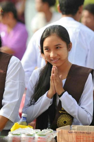 ภาพ No.18029:ประมวลภาพตักบาตรพระ 10,000 รูป ครั้งแรก ณ เมืองมัณฑะเลย์