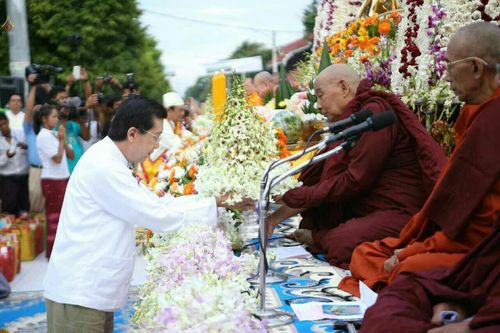 ภาพ No.18037:ประมวลภาพตักบาตรพระ 10,000 รูป ครั้งแรก ณ เมืองมัณฑะเลย์