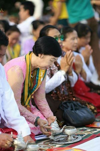 ภาพ No.18050:ประมวลภาพตักบาตรพระ 10,000 รูป ครั้งแรก ณ เมืองมัณฑะเลย์