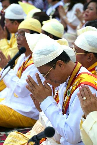 ภาพ No.18052:ประมวลภาพตักบาตรพระ 10,000 รูป ครั้งแรก ณ เมืองมัณฑะเลย์