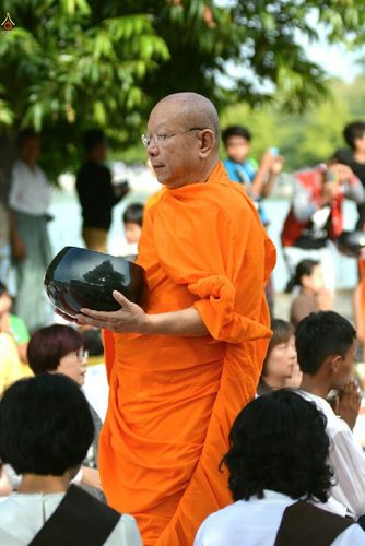 ภาพ No.18053:ประมวลภาพตักบาตรพระ 10,000 รูป ครั้งแรก ณ เมืองมัณฑะเลย์