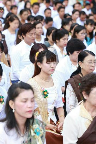 ภาพ No.18055:ประมวลภาพตักบาตรพระ 10,000 รูป ครั้งแรก ณ เมืองมัณฑะเลย์