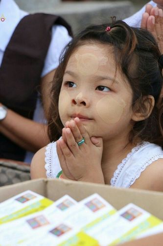 ภาพ No.18074:ประมวลภาพตักบาตรพระ 10,000 รูป ครั้งแรก ณ เมืองมัณฑะเลย์