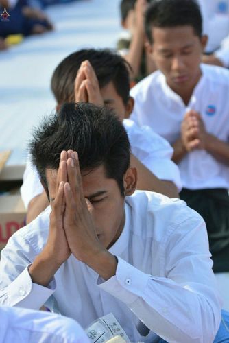 ภาพ No.18075:ประมวลภาพตักบาตรพระ 10,000 รูป ครั้งแรก ณ เมืองมัณฑะเลย์