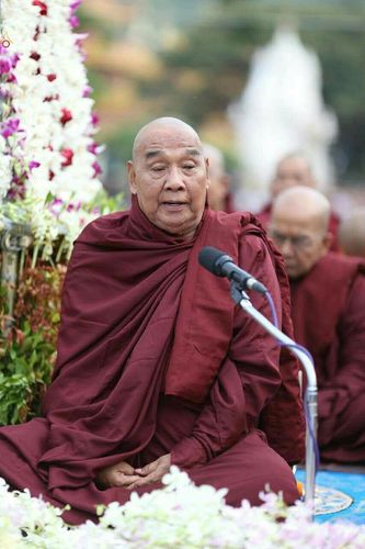 ภาพ No.18077:ประมวลภาพตักบาตรพระ 10,000 รูป ครั้งแรก ณ เมืองมัณฑะเลย์