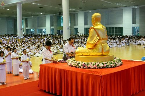 ภาพ No.18147:ประมวลภาพวันครูผู้ค้นพบวิชชาธรรมกาย 27 กันยายน พ.ศ. 2558 ณ วัดพระธรรมกาย