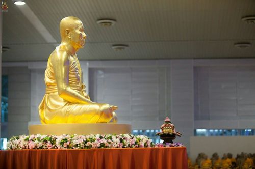 ภาพ No.18164:ประมวลภาพวันครูผู้ค้นพบวิชชาธรรมกาย 27 กันยายน พ.ศ. 2558 ณ วัดพระธรรมกาย