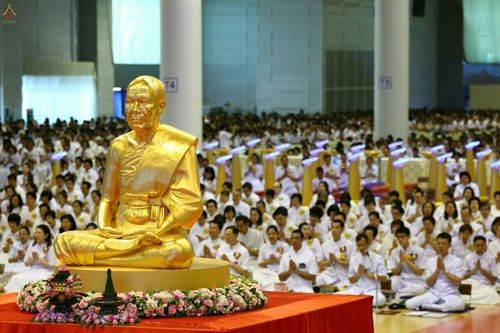 ภาพ No.18195:ประมวลภาพวันครูผู้ค้นพบวิชชาธรรมกาย 27 กันยายน พ.ศ. 2558 ณ วัดพระธรรมกาย