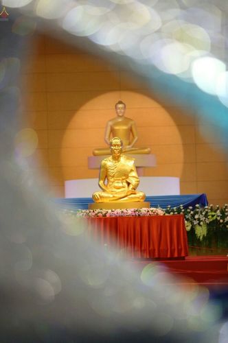 ภาพ No.18223:ประมวลภาพวันครูผู้ค้นพบวิชชาธรรมกาย 27 กันยายน พ.ศ. 2558 ณ วัดพระธรรมกาย