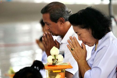 ภาพ No.18720:วันคล้ายวันเกิด 131 ปี พระมงคลเทพมุนี (สด จนฺทสโร) หลวงปู่วัดปากน้ำ ภาษีเจริญ ผู้ค้นพบวิชชาธรรมกาย วันเสาร์ที่ 10 ตุลาคม พ.ศ. 2558