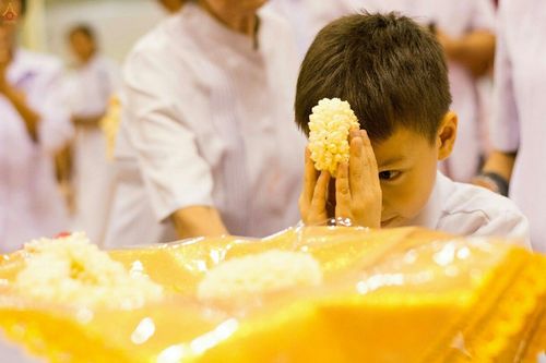 ภาพ No.18721:วันคล้ายวันเกิด 131 ปี พระมงคลเทพมุนี (สด จนฺทสโร) หลวงปู่วัดปากน้ำ ภาษีเจริญ ผู้ค้นพบวิชชาธรรมกาย วันเสาร์ที่ 10 ตุลาคม พ.ศ. 2558