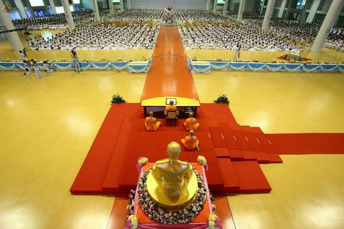 ภาพ No.18726:วันคล้ายวันเกิด 131 ปี พระมงคลเทพมุนี (สด จนฺทสโร) หลวงปู่วัดปากน้ำ ภาษีเจริญ ผู้ค้นพบวิชชาธรรมกาย วันเสาร์ที่ 10 ตุลาคม พ.ศ. 2558