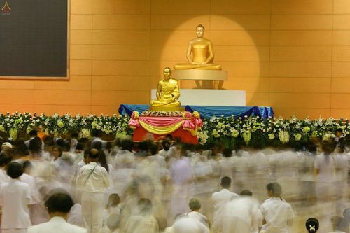 ภาพ No.18729:วันคล้ายวันเกิด 131 ปี พระมงคลเทพมุนี (สด จนฺทสโร) หลวงปู่วัดปากน้ำ ภาษีเจริญ ผู้ค้นพบวิชชาธรรมกาย วันเสาร์ที่ 10 ตุลาคม พ.ศ. 2558