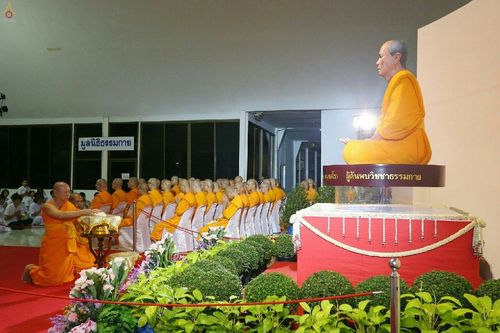 ภาพ No.18734:วันคล้ายวันเกิด 131 ปี พระมงคลเทพมุนี (สด จนฺทสโร) หลวงปู่วัดปากน้ำ ภาษีเจริญ ผู้ค้นพบวิชชาธรรมกาย วันเสาร์ที่ 10 ตุลาคม พ.ศ. 2558