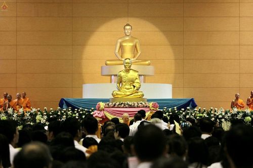 ภาพ No.18743:วันคล้ายวันเกิด 131 ปี พระมงคลเทพมุนี (สด จนฺทสโร) หลวงปู่วัดปากน้ำ ภาษีเจริญ ผู้ค้นพบวิชชาธรรมกาย วันเสาร์ที่ 10 ตุลาคม พ.ศ. 2558