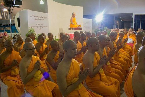 ภาพ No.18744:วันคล้ายวันเกิด 131 ปี พระมงคลเทพมุนี (สด จนฺทสโร) หลวงปู่วัดปากน้ำ ภาษีเจริญ ผู้ค้นพบวิชชาธรรมกาย วันเสาร์ที่ 10 ตุลาคม พ.ศ. 2558