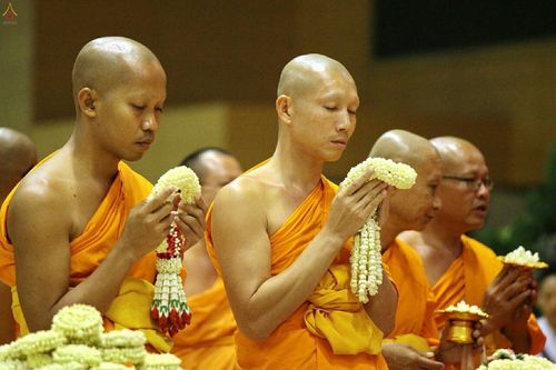 ภาพ No.18755:วันคล้ายวันเกิด 131 ปี พระมงคลเทพมุนี (สด จนฺทสโร) หลวงปู่วัดปากน้ำ ภาษีเจริญ ผู้ค้นพบวิชชาธรรมกาย วันเสาร์ที่ 10 ตุลาคม พ.ศ. 2558