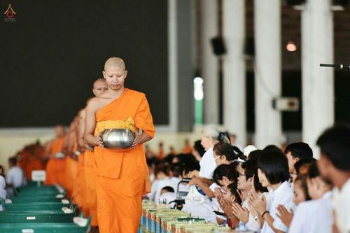 ภาพ No.18762:วันคล้ายวันเกิด 131 ปี พระมงคลเทพมุนี (สด จนฺทสโร) หลวงปู่วัดปากน้ำ ภาษีเจริญ ผู้ค้นพบวิชชาธรรมกาย วันเสาร์ที่ 10 ตุลาคม พ.ศ. 2558