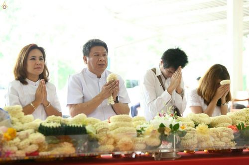 ภาพ No.18765:วันคล้ายวันเกิด 131 ปี พระมงคลเทพมุนี (สด จนฺทสโร) หลวงปู่วัดปากน้ำ ภาษีเจริญ ผู้ค้นพบวิชชาธรรมกาย วันเสาร์ที่ 10 ตุลาคม พ.ศ. 2558