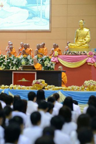 ภาพ No.18770:วันคล้ายวันเกิด 131 ปี พระมงคลเทพมุนี (สด จนฺทสโร) หลวงปู่วัดปากน้ำ ภาษีเจริญ ผู้ค้นพบวิชชาธรรมกาย วันเสาร์ที่ 10 ตุลาคม พ.ศ. 2558