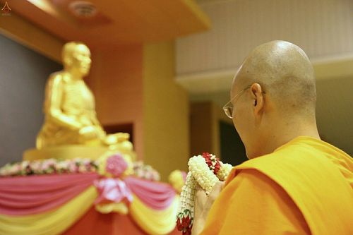 ภาพ No.18778:วันคล้ายวันเกิด 131 ปี พระมงคลเทพมุนี (สด จนฺทสโร) หลวงปู่วัดปากน้ำ ภาษีเจริญ ผู้ค้นพบวิชชาธรรมกาย วันเสาร์ที่ 10 ตุลาคม พ.ศ. 2558