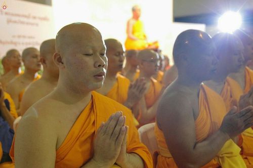 ภาพ No.18823:วันคล้ายวันเกิด 131 ปี พระมงคลเทพมุนี (สด จนฺทสโร) หลวงปู่วัดปากน้ำ ภาษีเจริญ ผู้ค้นพบวิชชาธรรมกาย วันเสาร์ที่ 10 ตุลาคม พ.ศ. 2558