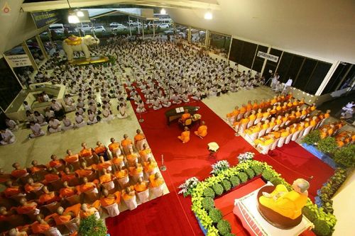 ภาพ No.18799:วันคล้ายวันเกิด 131 ปี พระมงคลเทพมุนี (สด จนฺทสโร) หลวงปู่วัดปากน้ำ ภาษีเจริญ ผู้ค้นพบวิชชาธรรมกาย วันเสาร์ที่ 10 ตุลาคม พ.ศ. 2558