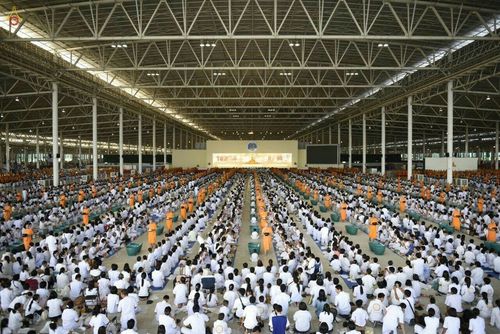 ภาพ No.18806:วันคล้ายวันเกิด 131 ปี พระมงคลเทพมุนี (สด จนฺทสโร) หลวงปู่วัดปากน้ำ ภาษีเจริญ ผู้ค้นพบวิชชาธรรมกาย วันเสาร์ที่ 10 ตุลาคม พ.ศ. 2558