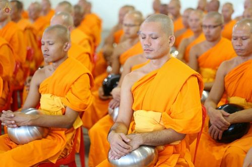 ภาพ No.18816:วันคล้ายวันเกิด 131 ปี พระมงคลเทพมุนี (สด จนฺทสโร) หลวงปู่วัดปากน้ำ ภาษีเจริญ ผู้ค้นพบวิชชาธรรมกาย วันเสาร์ที่ 10 ตุลาคม พ.ศ. 2558