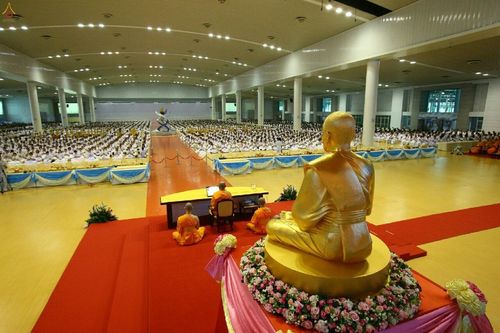 ภาพ No.18835:วันคล้ายวันเกิด 131 ปี พระมงคลเทพมุนี (สด จนฺทสโร) หลวงปู่วัดปากน้ำ ภาษีเจริญ ผู้ค้นพบวิชชาธรรมกาย วันเสาร์ที่ 10 ตุลาคม พ.ศ. 2558