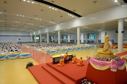 ภาพ No.18831:วันคล้ายวันเกิด 131 ปี พระมงคลเทพมุนี (สด จนฺทสโร) หลวงปู่วัดปากน้ำ ภาษีเจริญ ผู้ค้นพบวิชชาธรรมกาย วันเสาร์ที่ 10 ตุลาคม พ.ศ. 2558