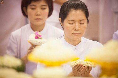 ภาพ No.18834:วันคล้ายวันเกิด 131 ปี พระมงคลเทพมุนี (สด จนฺทสโร) หลวงปู่วัดปากน้ำ ภาษีเจริญ ผู้ค้นพบวิชชาธรรมกาย วันเสาร์ที่ 10 ตุลาคม พ.ศ. 2558