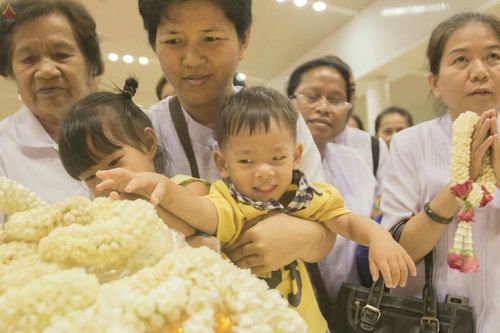 ภาพ No.18843:วันคล้ายวันเกิด 131 ปี พระมงคลเทพมุนี (สด จนฺทสโร) หลวงปู่วัดปากน้ำ ภาษีเจริญ ผู้ค้นพบวิชชาธรรมกาย วันเสาร์ที่ 10 ตุลาคม พ.ศ. 2558