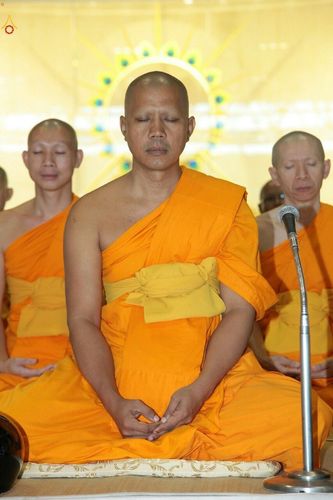 ภาพ No.18845:วันคล้ายวันเกิด 131 ปี พระมงคลเทพมุนี (สด จนฺทสโร) หลวงปู่วัดปากน้ำ ภาษีเจริญ ผู้ค้นพบวิชชาธรรมกาย วันเสาร์ที่ 10 ตุลาคม พ.ศ. 2558