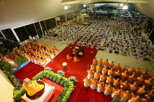 ภาพ No.18846:วันคล้ายวันเกิด 131 ปี พระมงคลเทพมุนี (สด จนฺทสโร) หลวงปู่วัดปากน้ำ ภาษีเจริญ ผู้ค้นพบวิชชาธรรมกาย วันเสาร์ที่ 10 ตุลาคม พ.ศ. 2558