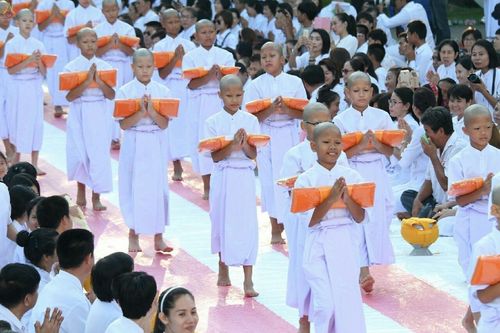 ภาพ No.18886:ประมวลภาพพิธีบรรพชาสามเณรยุวธรรมทายาท รุ่น 24 โครงการ 2