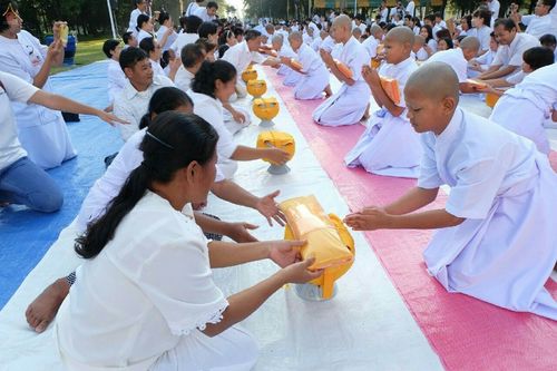 ภาพ No.18889:ประมวลภาพพิธีบรรพชาสามเณรยุวธรรมทายาท รุ่น 24 โครงการ 2