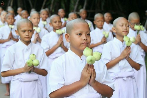 ภาพ No.18897:ประมวลภาพพิธีบรรพชาสามเณรยุวธรรมทายาท รุ่น 24 โครงการ 2