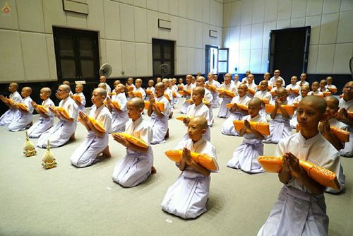 ภาพ No.18916:ประมวลภาพพิธีบรรพชาสามเณรยุวธรรมทายาท รุ่น 24 โครงการ 2