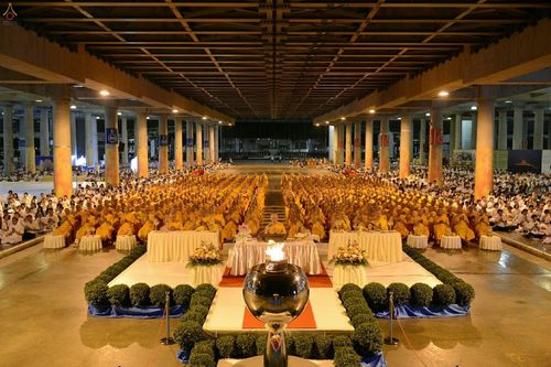 ภาพ No.19067:วันออกพรรษา ณ วัดพระธรรมกาย