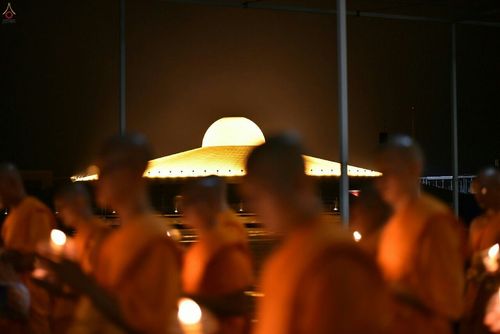 ภาพ No.19084:วันออกพรรษา ณ วัดพระธรรมกาย